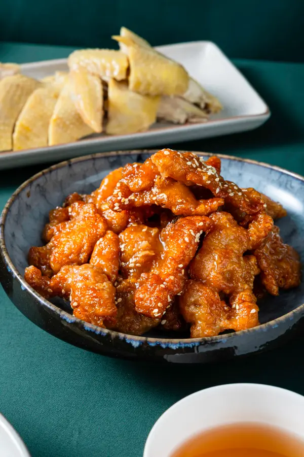 Honey sesame chicken, takeaway-ready food photography for Perth food truck delivery platforms.