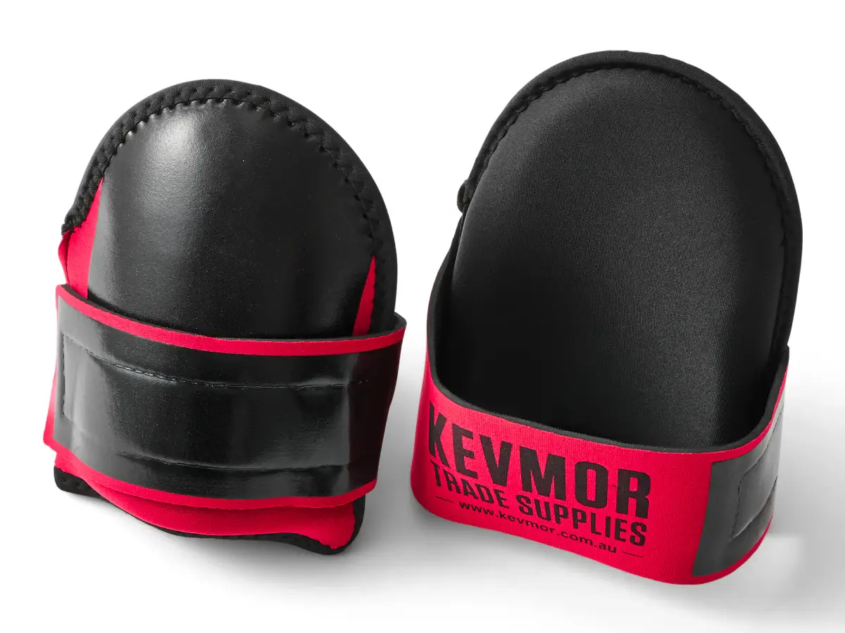 Black and red Kevmor UFS1078 trade knee pads photographed from the front and back on white