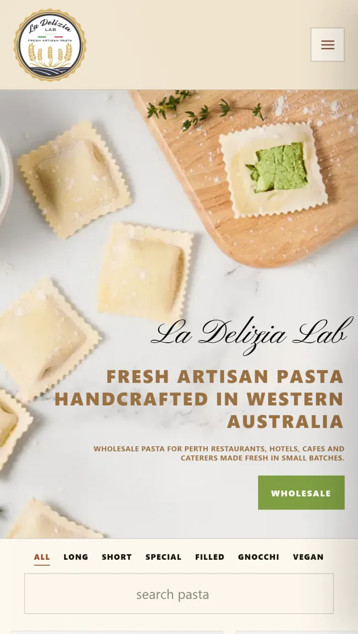 La Delizia Lab website homepage presenting fresh artisan pasta with rich food photography and a clean ordering path.